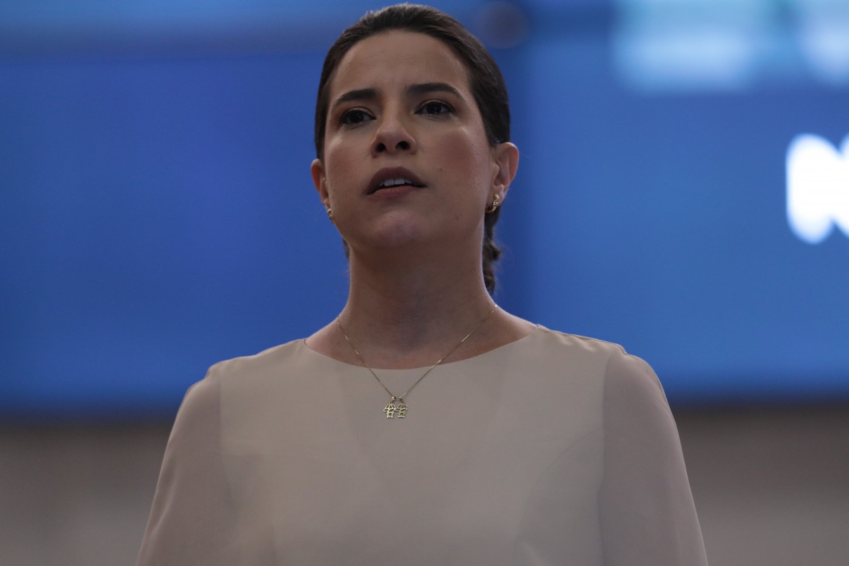 Raquel Lyra viaja a Brasília e reafirma repúdio a atos contra a democracia