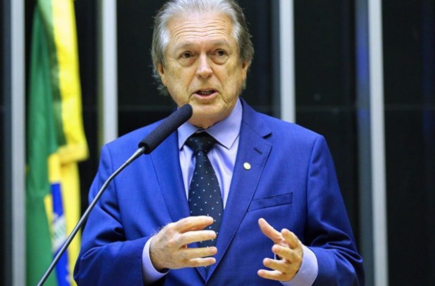 PEC do Iluminismo propõe maior independência para parlamentares