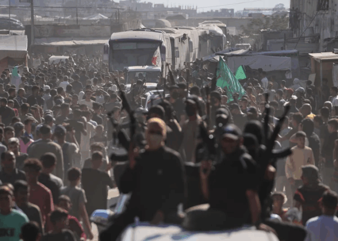 Acordo entre Israel e Hamas inicia libertação de reféns e traz trégua após dois anos de guerra