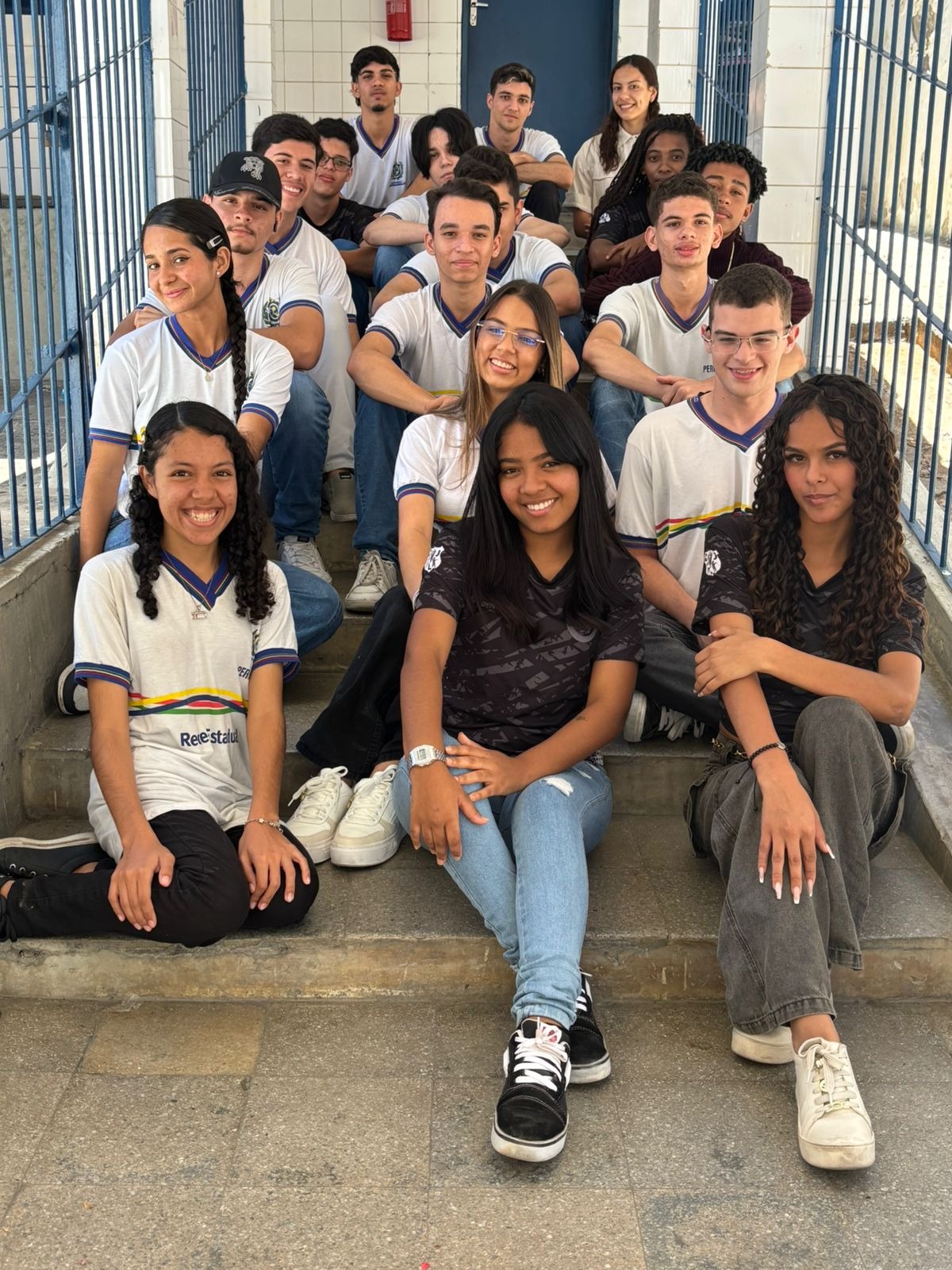 Estudantes de Afogados da Ingazeira criam lápis sustentável que pode ser plantado após o uso