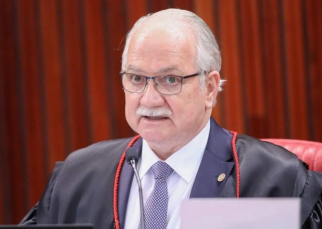Fachin indica que STF deve discutir permanência de inquérito do Banco Master na Corte