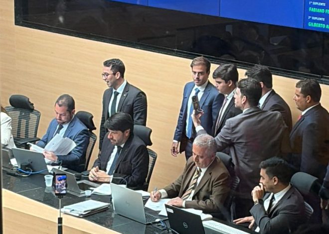 Oposição protocola “CPI do Fura-Fila” na Câmara do Recife após alcançar 13ª assinatura