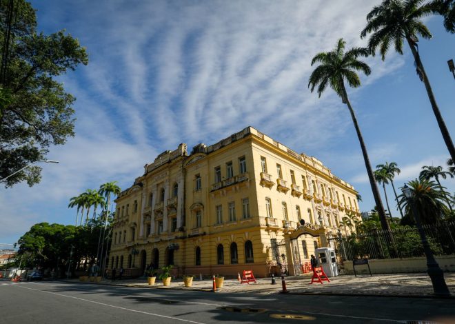 Governo de Pernambuco decreta ponto facultativo na véspera da Paixão de Cristo