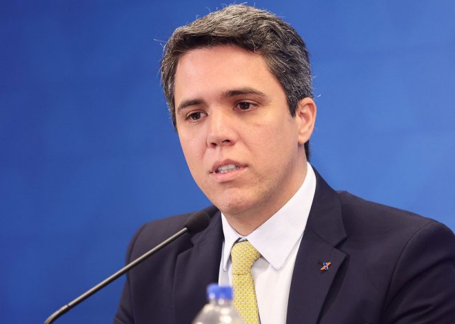 Pedro Freitas assume presidência da Amupe em assembleia de prefeitos