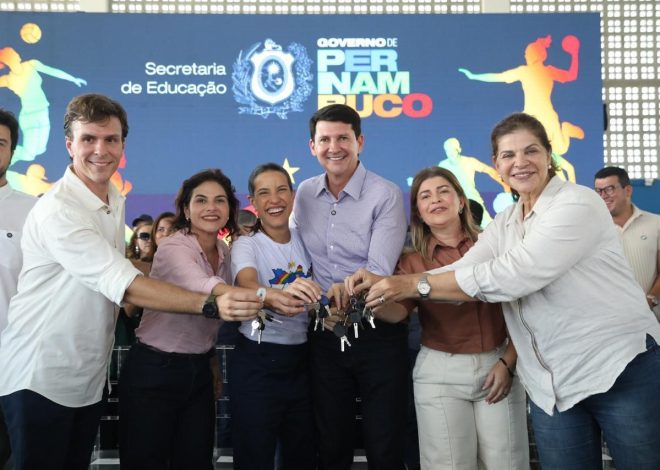 Raquel Lyra assina concessão do saneamento no Sertão e anuncia pacote de investimentos em Petrolina