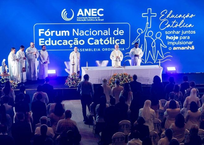 ANEC lança livro que resgata 80 anos da educação católica no Brasil