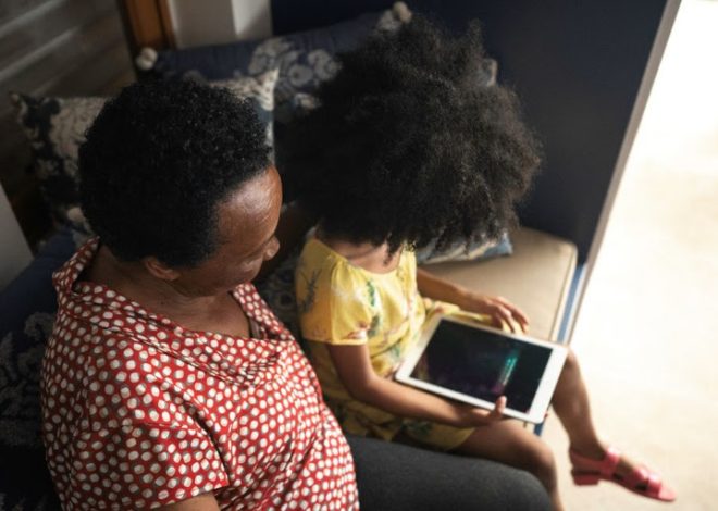 Governo abre consulta pública para guia de inclusão digital da pessoa idosa