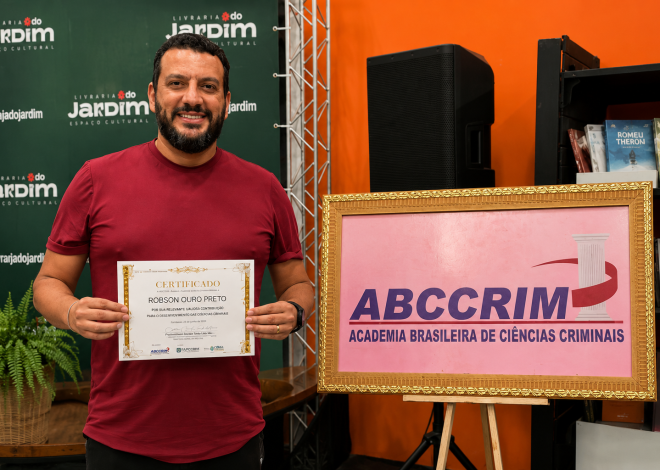Portal PE News e Robson Ouro Preto são homenageados pela ABCCRIM em seminário sobre patrimônio cultural no Recife