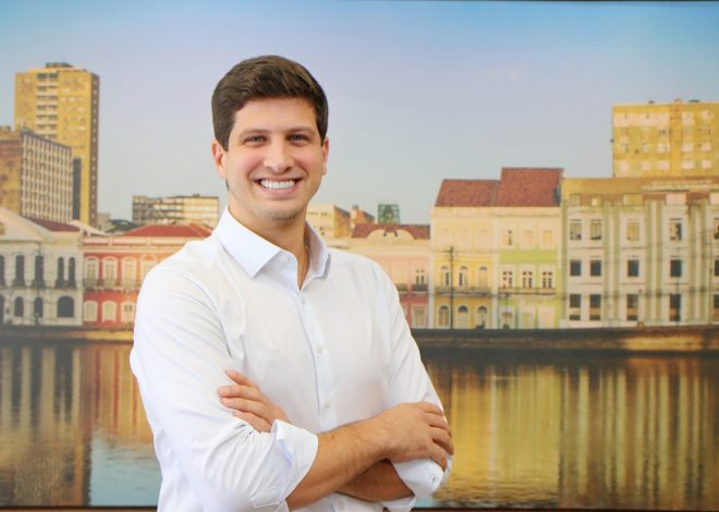 João Campos assume legado de Paulo Câmara e reacende debate sobre ciclo socialista em Pernambuco