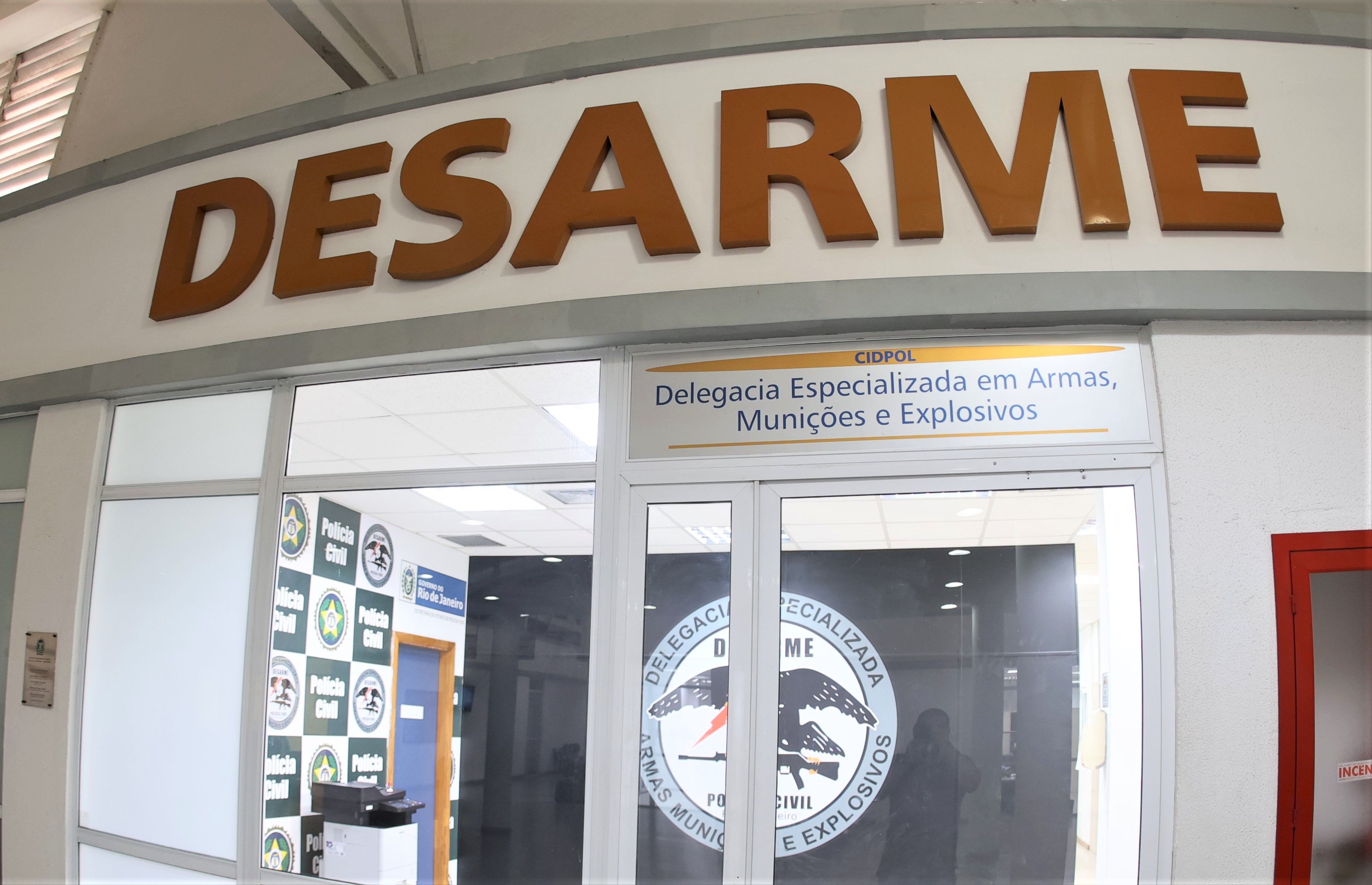 Monitoramento de 8 meses revela casal suspeito de tráfico de armas